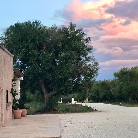Tenuta La Pomona Остуні Екстер'єр фото