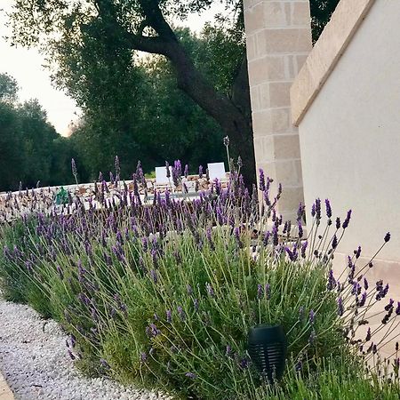 Tenuta La Pomona Остуні Екстер'єр фото